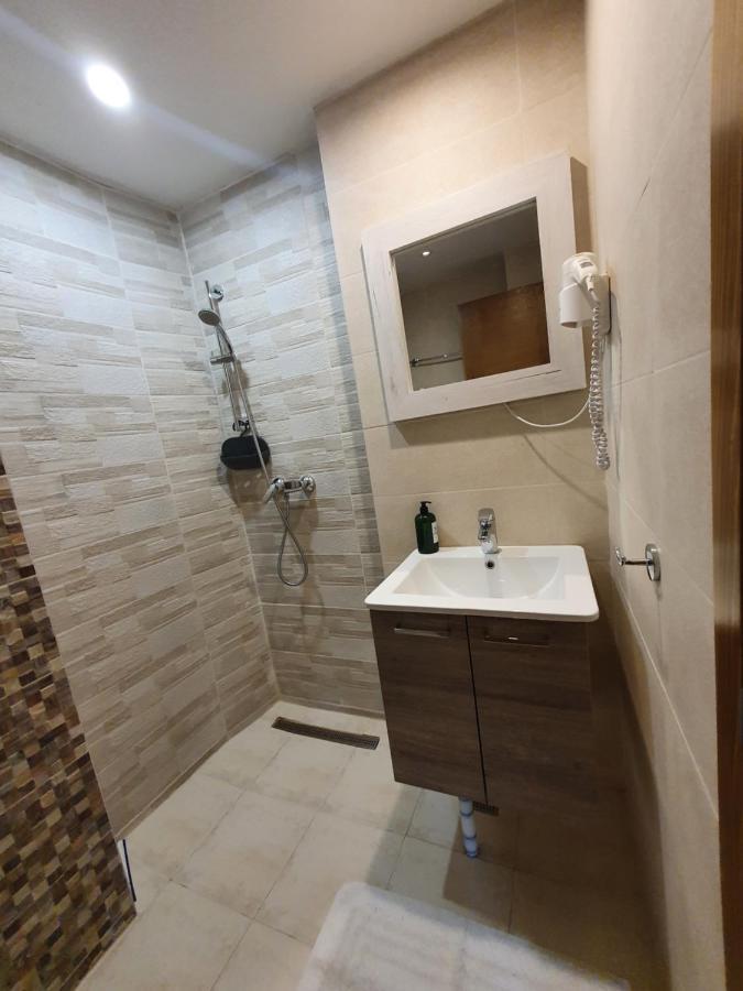 Jelka Apartmani 亚霍里纳 外观 照片